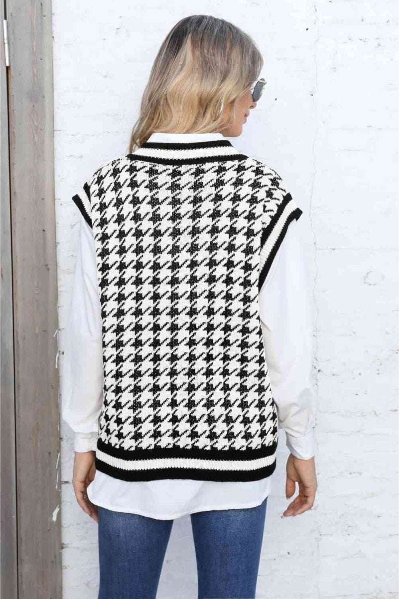 Ribbed V-Neck Sleeveless Sweater - 3 Colors - Luxe Shopping