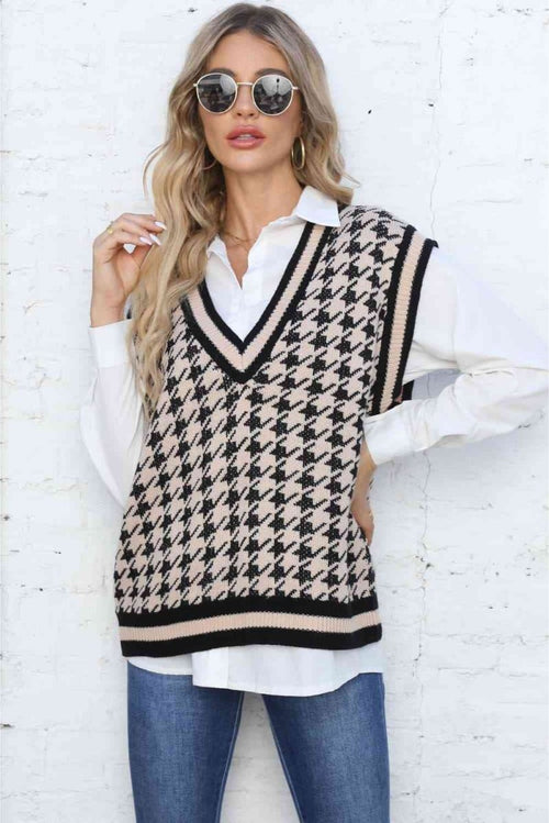 Ribbed V-Neck Sleeveless Sweater - 3 Colors